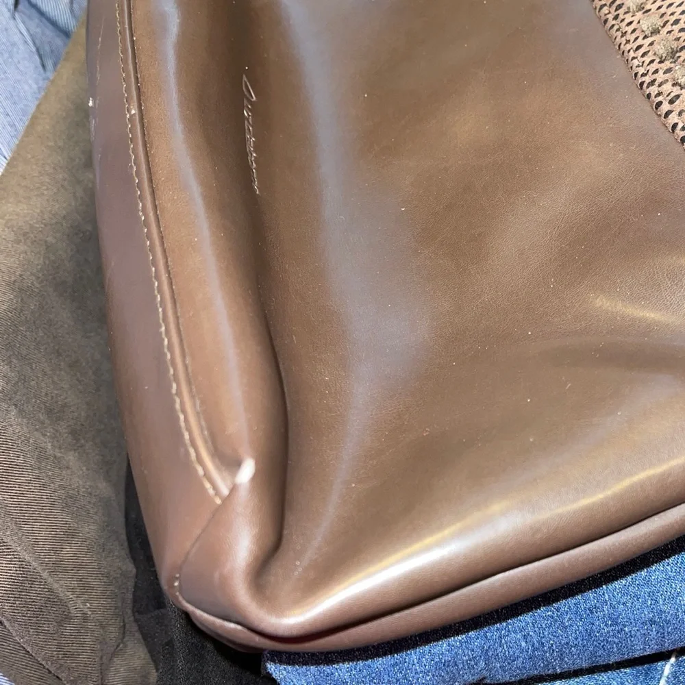 Liz Claiborne‎ brown faux leather handbag